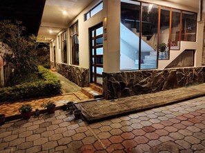 Exterior detail - Suite San Vicente 1 Bathrooms Ecuador - Private Jacuzzi & Parking (Tungurahua)