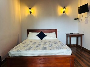 Strykejern/-brett, internettilgang og sengetøy