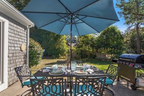Outdoor dining - Family-Friendly, Central AC, Near Beach! (Yarmouth)