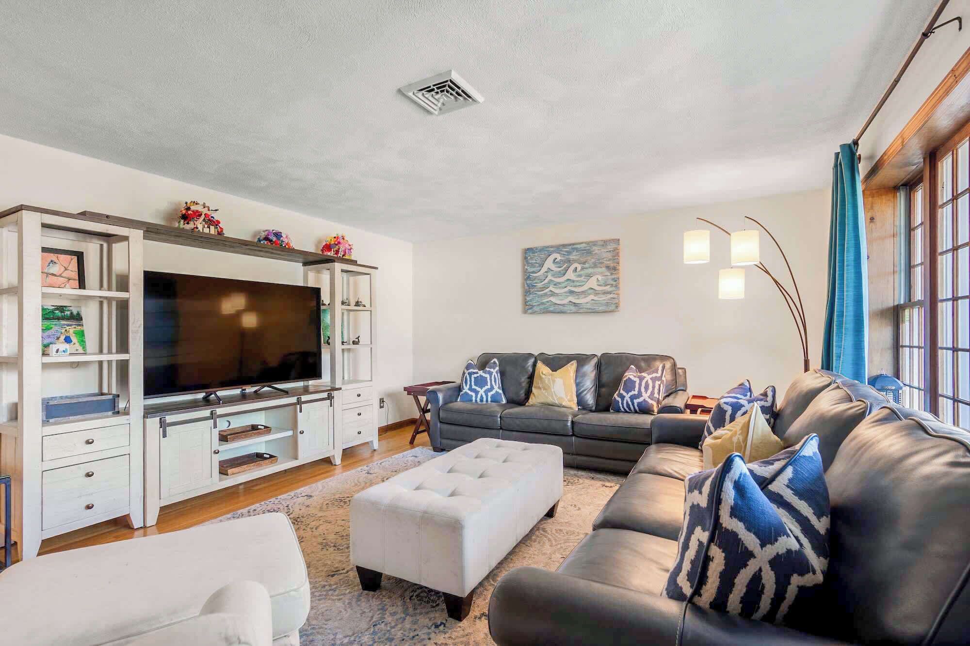 Télévision, espaces bureaux