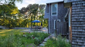 تناول الطعام بالخارج