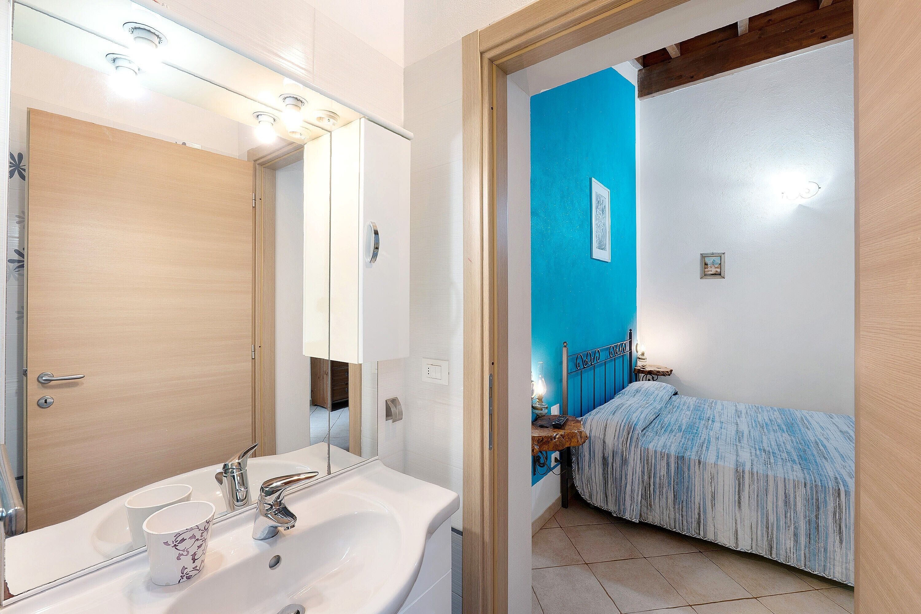 1 camera, Wi-Fi, lenzuola