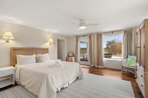 Desk, iron/ironing board, WiFi, bed sheets - Pool, Hot Tub, Theater Room, Water Views and more! (Chatham)