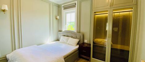 Superior Villa | Desk, free WiFi