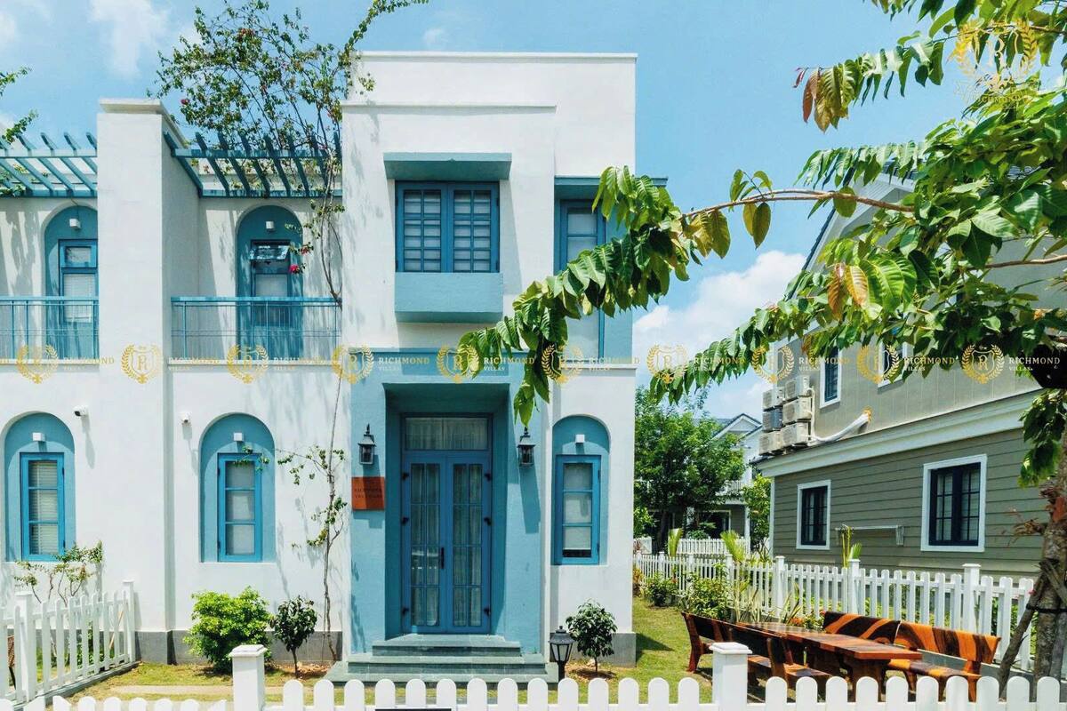 Villa Confort | Escritorio, espacio para trabajar con un portátil, cortinas opacas