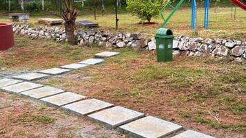 Außen-Kinderspielplatz