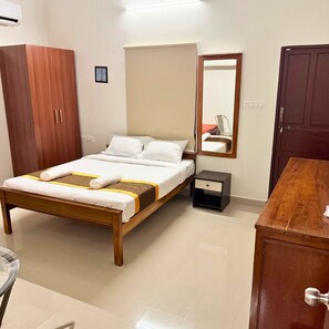 Zimmersafe, Bügeleisen/Bügelbrett, kostenloses WLAN