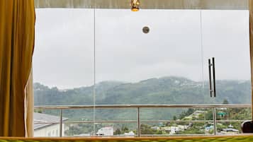 Desk, laptop workspace, free WiFi