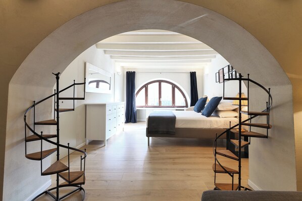 مكواة/لوح كي وواي فاي مجانًا