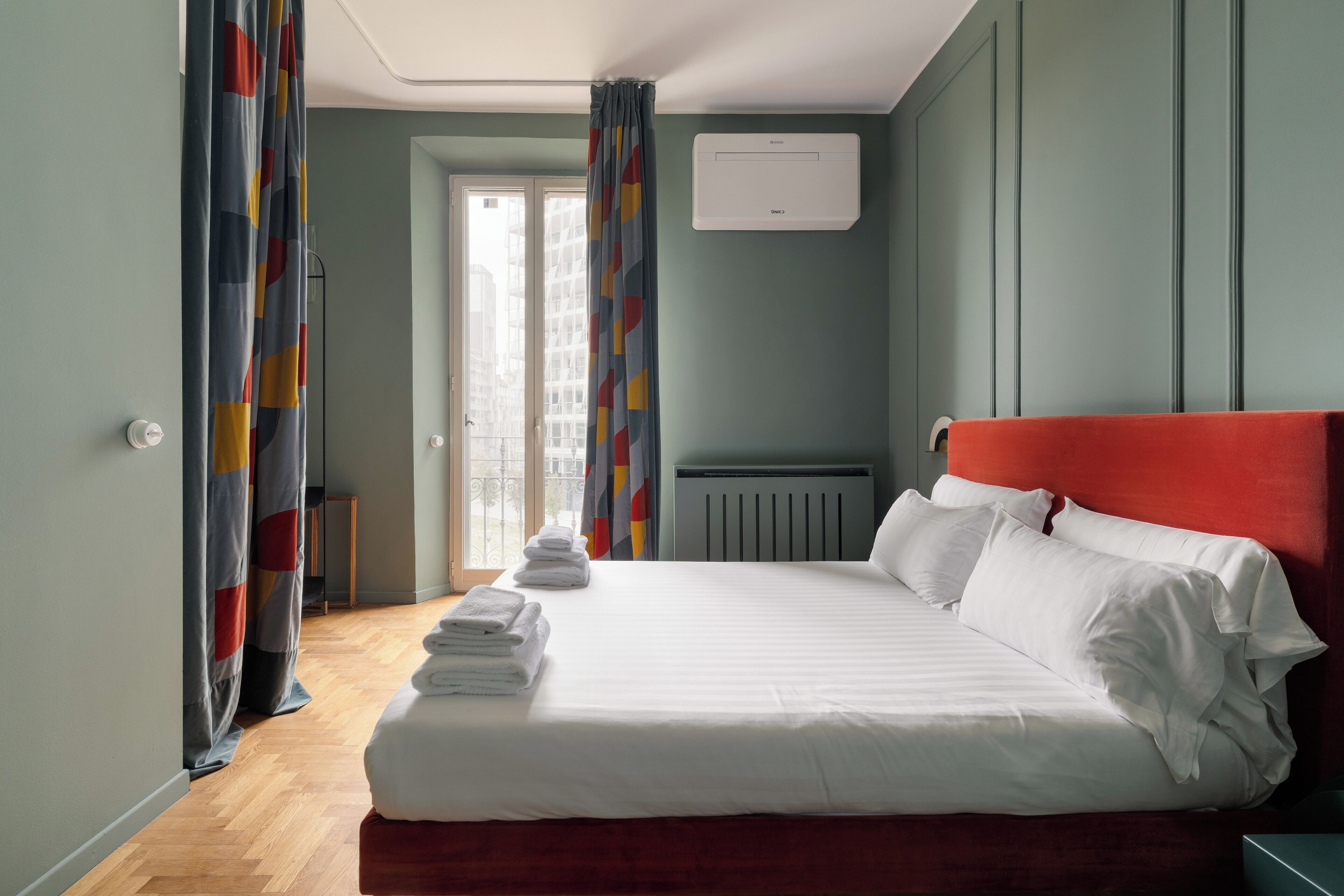 Two-Bedroom Apartment, Via De Castillia 24 | Silitysrauta/-lauta, ilmainen Wi-Fi, vuodevaatteet