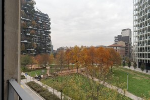 Two-Bedroom Apartment, Via De Castillia 24 | Vue de la chambre