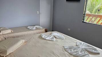 Family Triple Room | Free WiFi