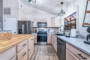 Microwave, oven, stovetop, dishwasher - Pool House Near Rotary Park-Private Marina Access! (Bullhead City)