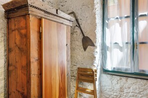 Interior - Apartment 'Casa Nemo - Riomaggiore, 5 Terre' with Balcony, Wi-Fi and Air Conditioning (Riomaggiore)