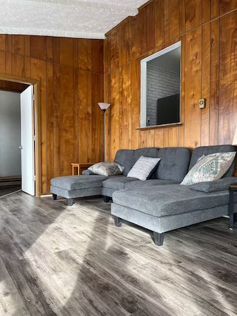 Living area. Beautifully renovated spacious home in Mishawaka