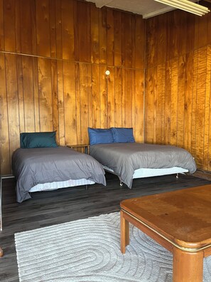 4 bedrooms, WiFi, bed sheets