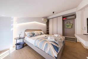 1 chambre, fer et planche à repasser, Wi-Fi, literie fournie
