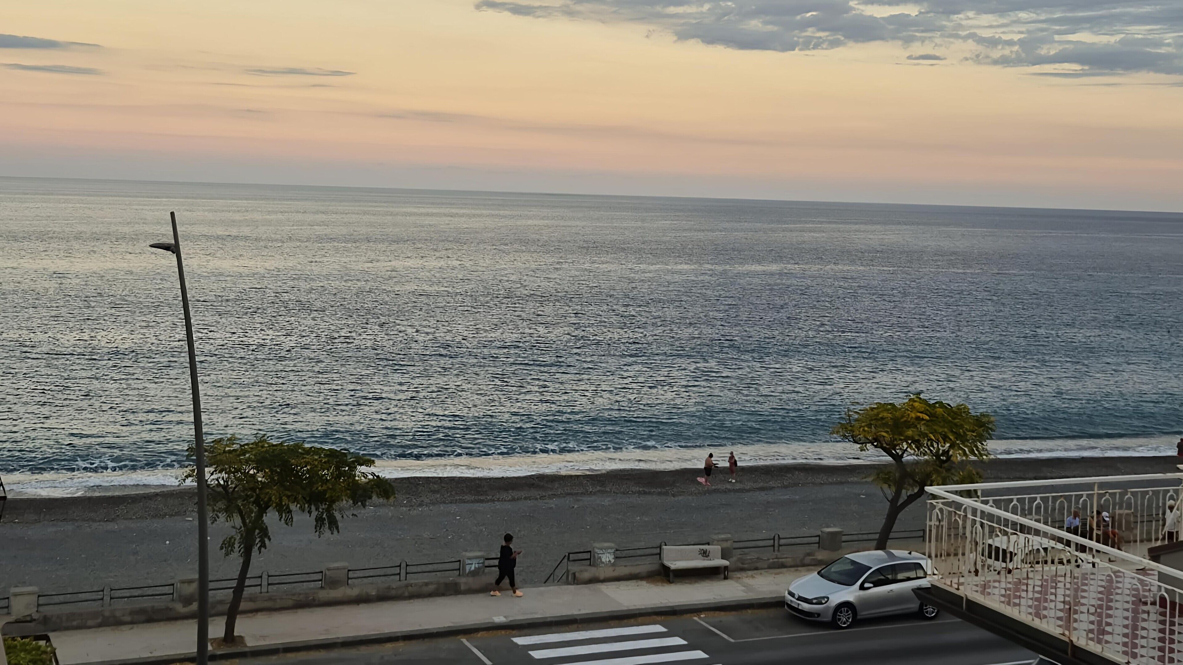 Una spiaggia nelle vicinanze