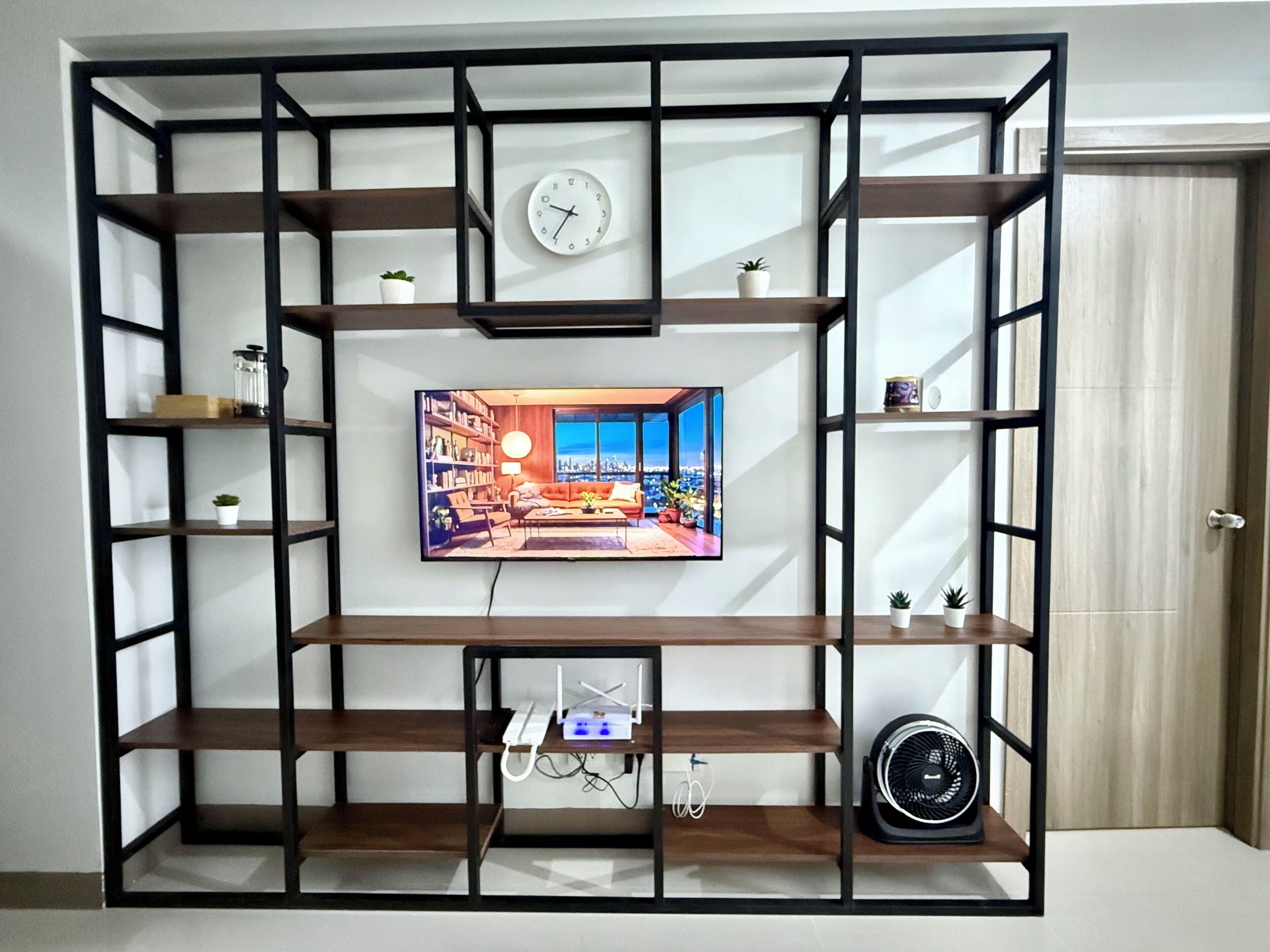 Standard Condo, 1 Bedroom, Non Smoking, Balcony | Living area | Flat-screen TV