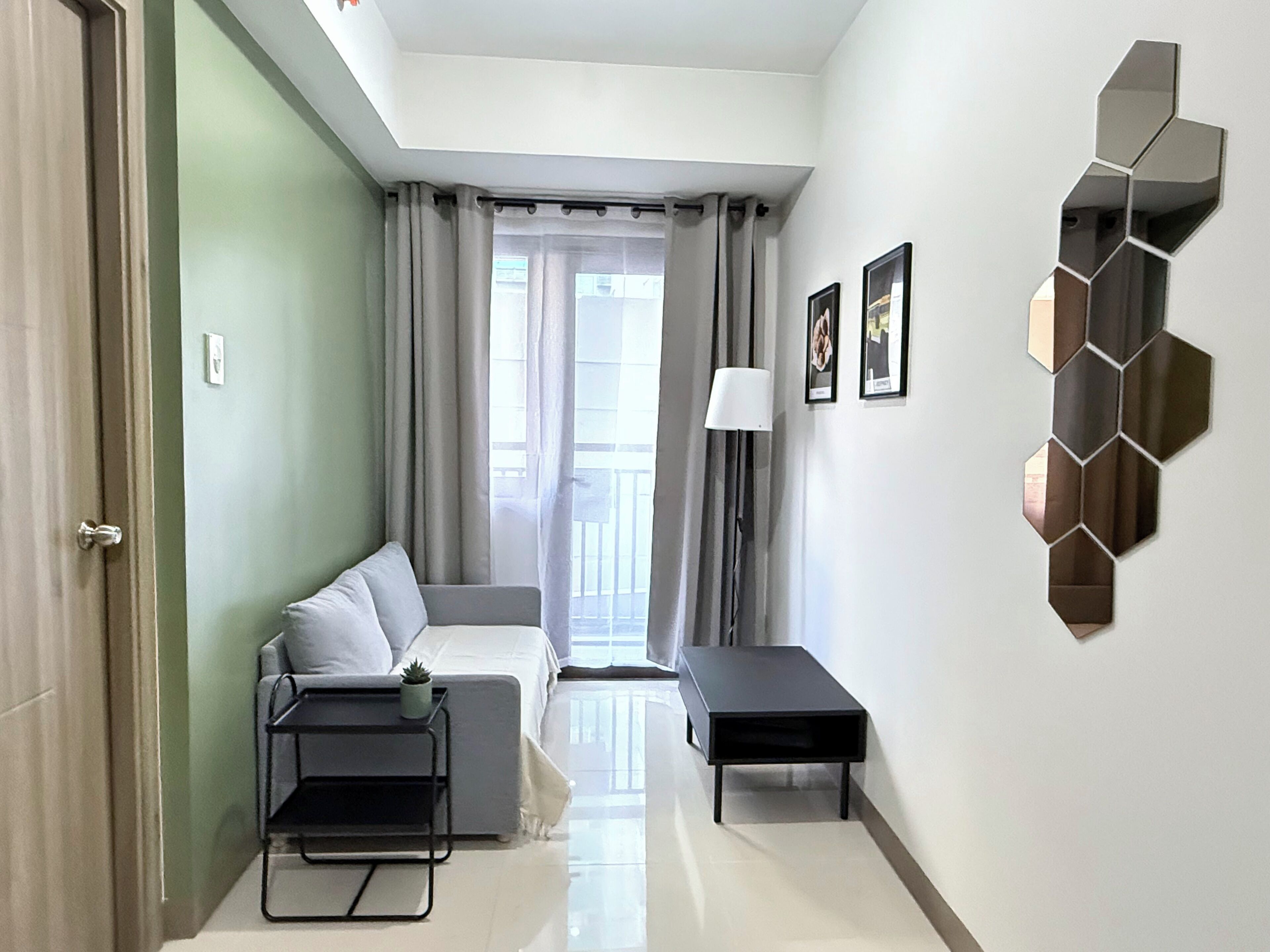 Standard-huoneisto, 1 makuuhuone, tupakointi kielletty, parveke | Oleskelualue | Taulutelevisio