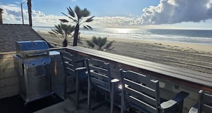 Beachfront 4-bedroom rental on the Mission Beach Boardwalk with amazing views.