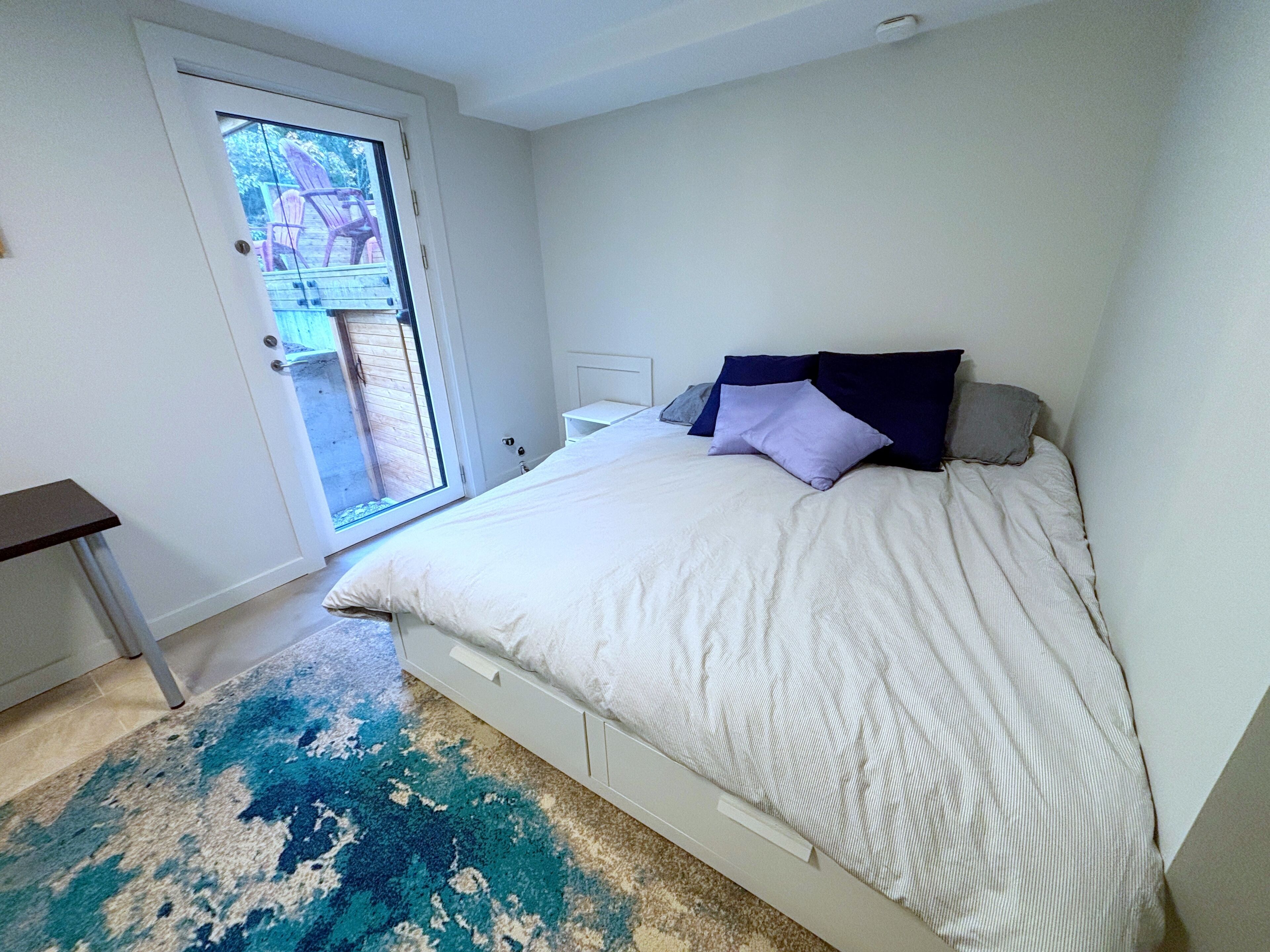 3 bedrooms, travel crib, free WiFi, bed sheets