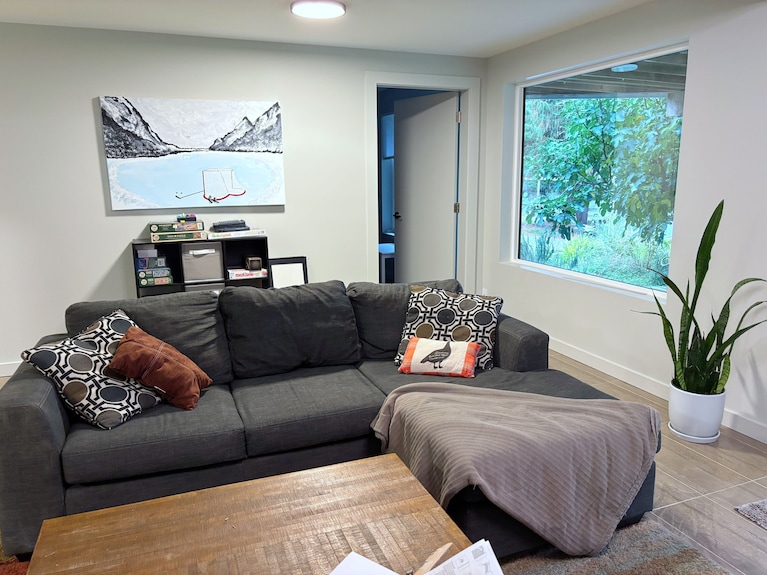 Waterfront Suite With Private Beach - Sooke