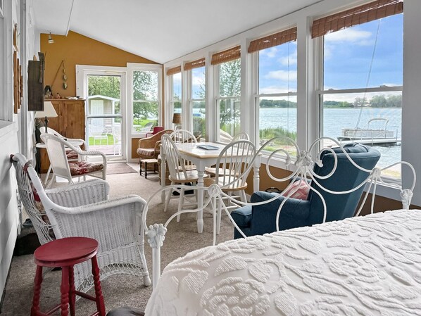 Interior - The Nordic Nook on Union Lake (Erskine)