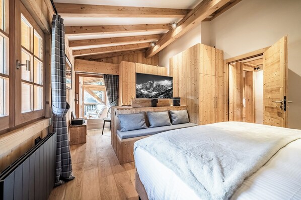 Iron/ironing board, free WiFi, bed sheets - Snowdust – Warm & Welcoming Stay in Megève (Megeve)