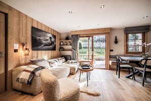 Fireplace - Snowdust – Warm & Welcoming Stay in Megève (Megeve)