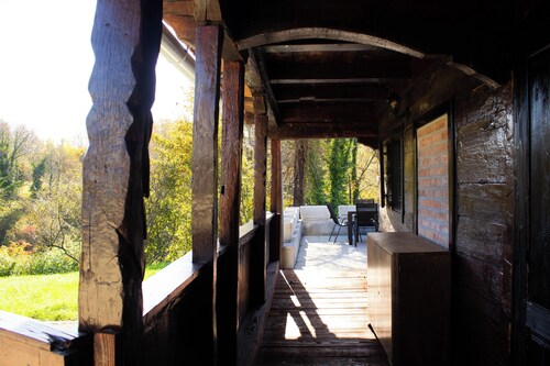 Cozy 1-bedroom cottage in adorable Zorkovac with a fireplace and AC