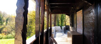 Cozy 1-bedroom cottage in adorable Zorkovac with a fireplace and AC