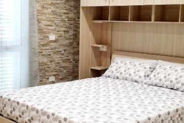 Strykejern/-brett, wi-fi (inkludert) og sengetøy