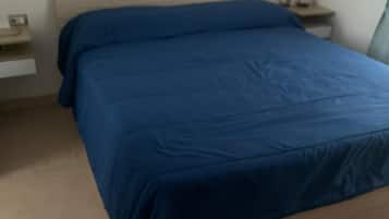 2 bedrooms, iron/ironing board, bed sheets