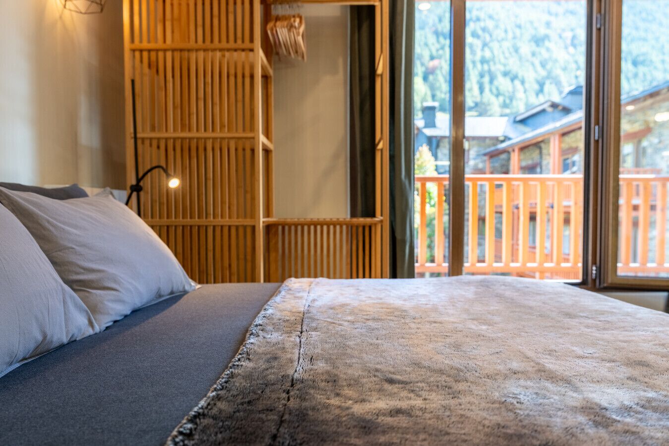 Bügeleisen/Bügelbrett, Reisekinderbett, WLAN, Bettwäsche