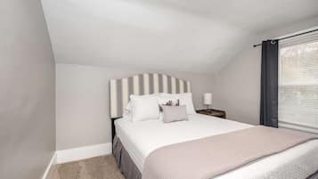 House, Multiple Beds, Patio, Garden View (The Gathering House) | 3 bedrooms, individually decorated, individually furnished, desk