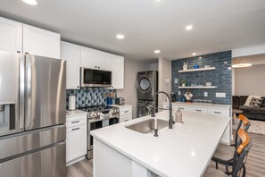 House, Multiple Beds, Patio, Garden View (The Gathering House) | Private kitchen