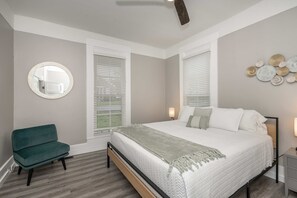 3 bedrooms, individually decorated, individually furnished, desk