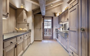 Fridge, oven, dishwasher