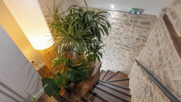 Doppelzimmer, Stadtblick | Zimmersafe, schallisolierte Zimmer, kostenloses WLAN