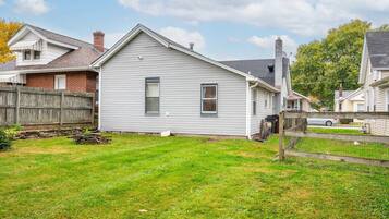 Casa, várias camas, varanda, vista para o jardim (The Washington Cottage) | Vista do quarto