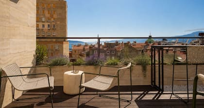 Boutique Hotel OPERA
