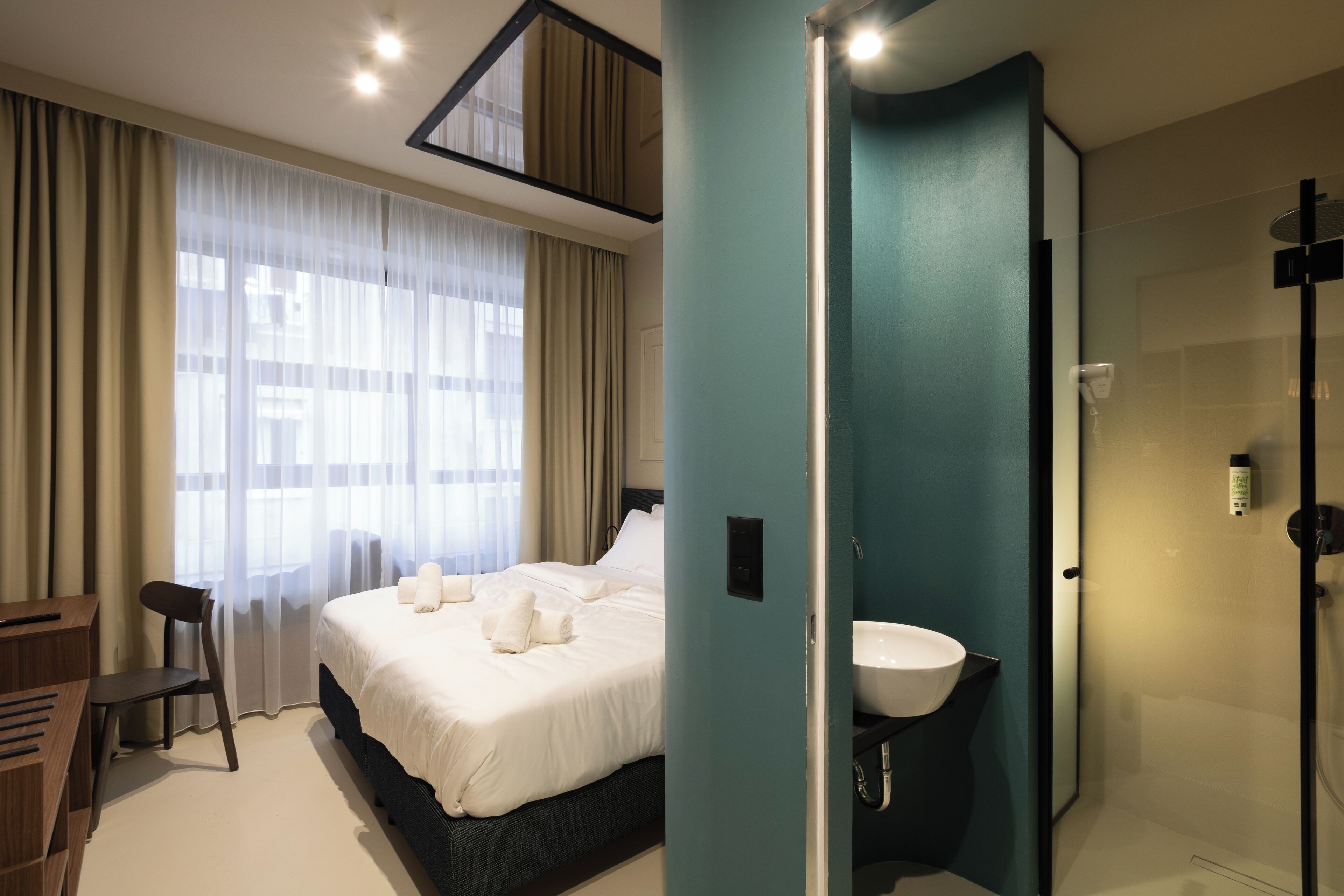 Camera Standard con letto matrimoniale o 2 letti singoli, vista città | Una cassaforte in camera, Wi-Fi gratuito