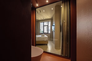Presidential Suite, City View | Bathroom