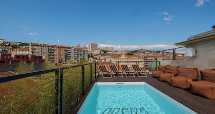 Boutique Hotel OPERA