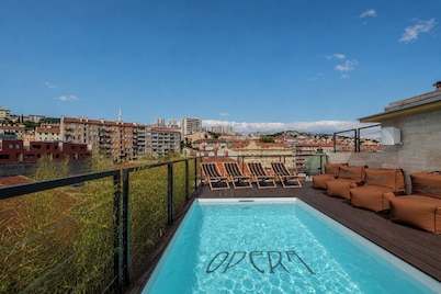 Boutique Hotel OPERA