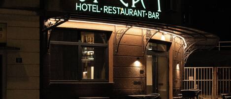 Mặt tiền nơi lưu trú