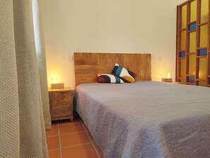 1 bedroom, WiFi, bed sheets - Suite Fábrica - Qta de Matrena, 10m from Tomar and the Castelo de Bode reservoir (Tomar)