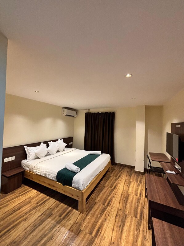 Habitación doble Deluxe | Insonorización y tabla de planchar con plancha 