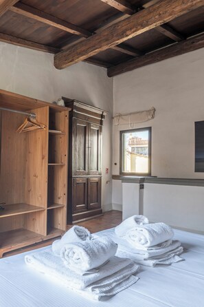 Interior - Two-room apartment Ponte Vecchio (Firenze)